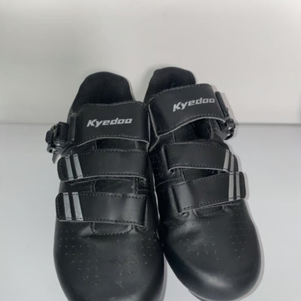Kyedoo Men's Cycling Shoes Black size 11 Peloton Delta / SPD Cleats Clip-In